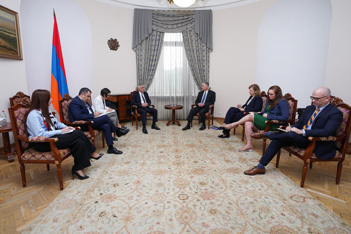 Փոխվարչապետ Մհեր Գրիգորյանն ընդունել է ԵԱՀԿ ՄԽ ամերիկացի համանախագահ Լուիս Բոնոյին