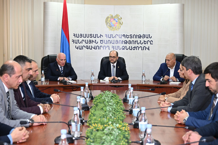 Արայիկ Հարությունյանը ՀԾԿՀ աշխատակազմին է ներկայացրել  Մեսրոպ Մեսրոպյանին