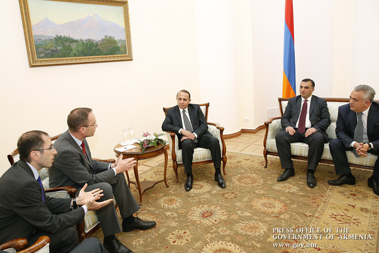 Հովիկ Աբրահամյանն ընդունել է «Ամունդի-Ակբա ասեթ մենեջմենթ» ընկերության պատվիրակությանը