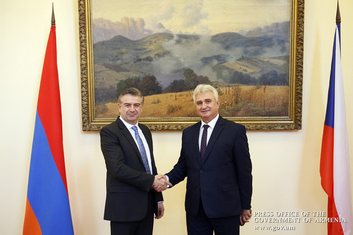 Կարեն Կարապետյանն և Միլան Շտեխը կարևորել  են առևտրատնտեսական կապերի ընդլայնումը