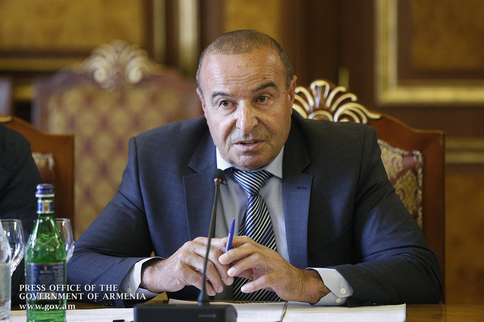 Վարչապետն ընդունել է զարգացման լավագույն ծրագրեր ներկայացրած Արարատի և Լոռու մարզերի համայնքների ղեկ