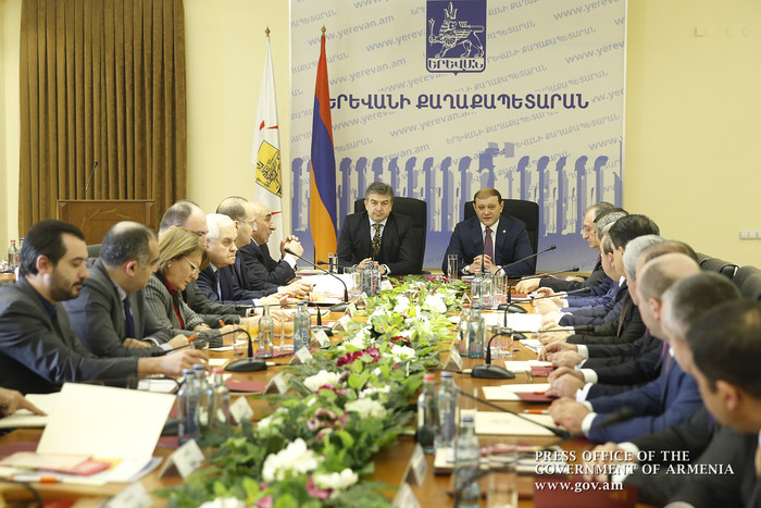 «Մեզ պետք է ուղղակի 10, 15 տարվա հորիզոն ունենալ և խնդիրները ֆունդամենտալ լուծել». ՀՀ վարչապետը Երևա