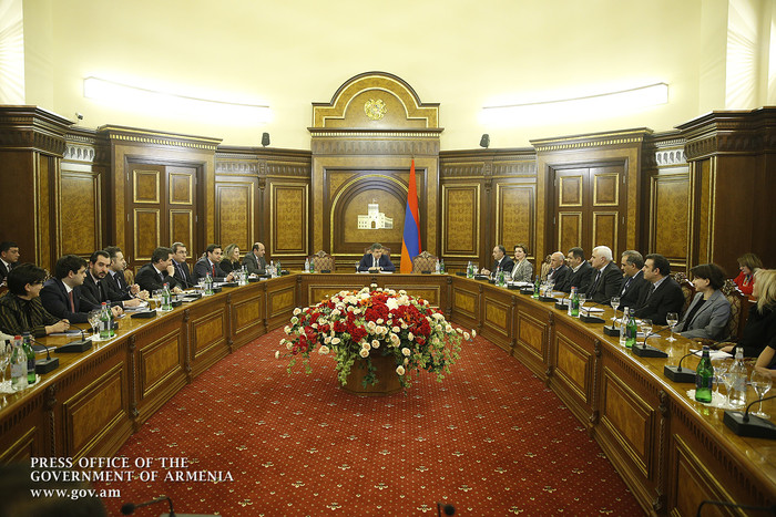 Կարեն Կարապետյանը տուրօպերատորների միության անդամների հետ քննարկել է ներգնա տուրիզմի զարգացմանը վերա