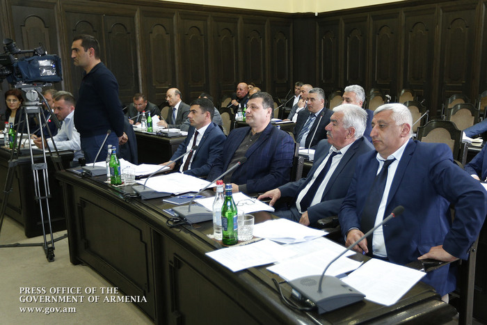 Վարչապետն ընդունել է զարգացման լավագույն ծրագրեր ներկայացրած համայնքների ղեկավարներին