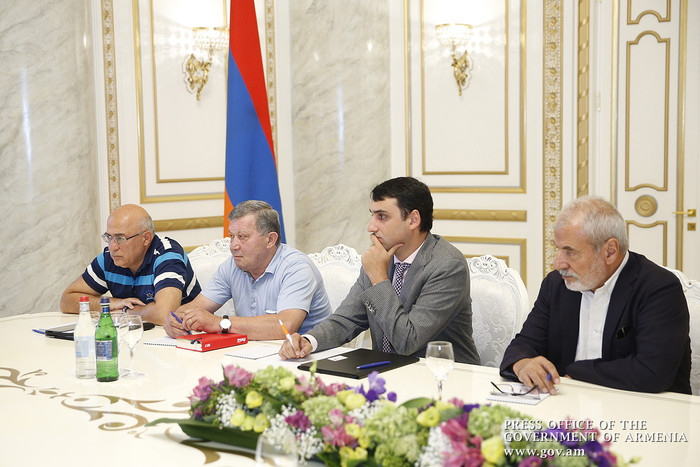 Վարչապետի մոտ քննարկվել են կառուցապատման ոլորտի խնդիրների լուծմանն առնչվող հարցեր