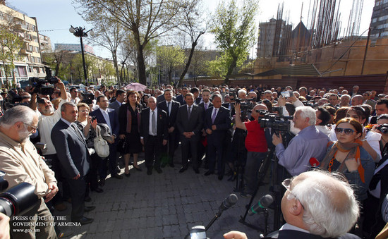 Երևանում բացվել է Ալեքսանդր Մանթաշյանցի հուշարձանը
