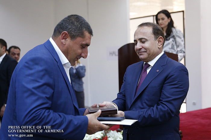 Վարչապետը ներկա է գտնվել «ԱրմՊրոդԷքսպո» ցուցահանդեսի և «Հայագրոֆորում» համաժողովի բացմանը