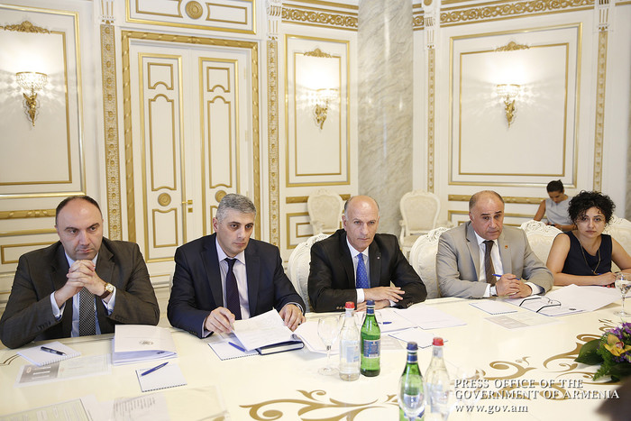 Շարունակվում են ընդերքօգտագործման ոլորտի պետական կառավարման համակարգի բարեփոխումների վերաբերյալ քննա