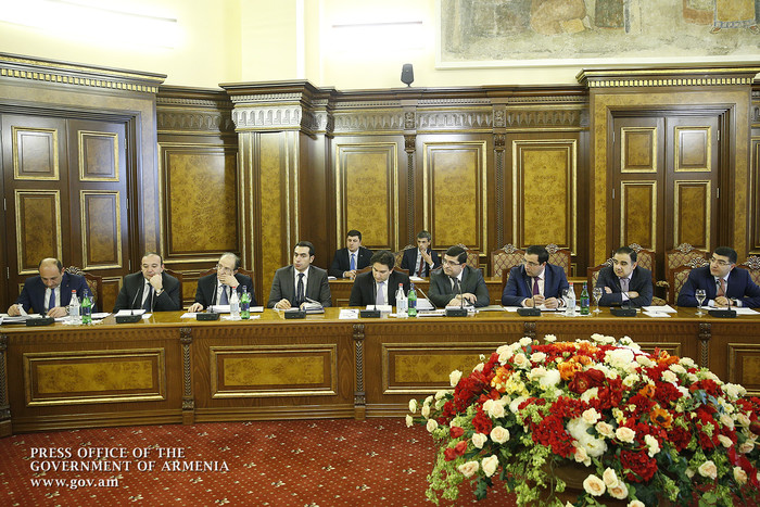 Կառավարությունում քննարկվել են տարբեր ներդրումային փաթեթներ