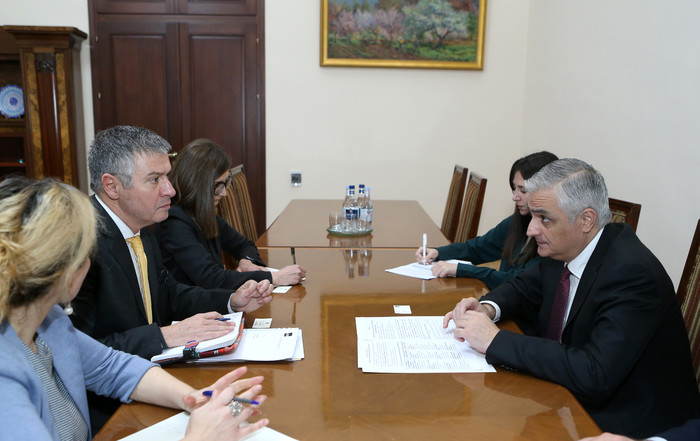 Փոխվարչապետ Մհեր Գրիգորյանն ընդունել է  ԱԶԲ հայաստանյան գրասենյակի նորանշանակ տնօրենին