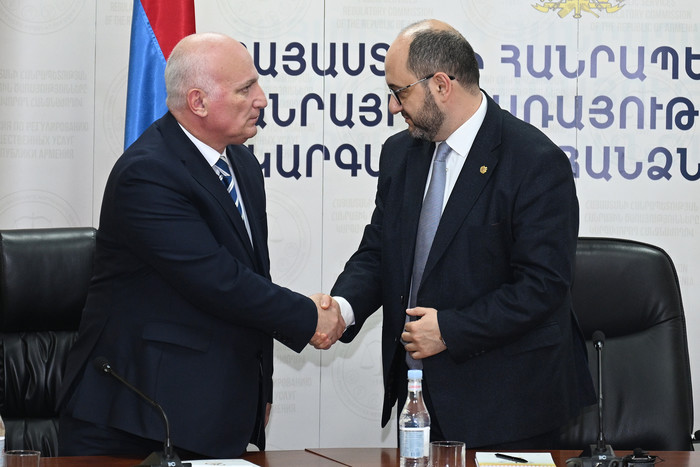 Արայիկ Հարությունյանը ՀԾԿՀ աշխատակազմին է ներկայացրել  Մեսրոպ Մեսրոպյանին