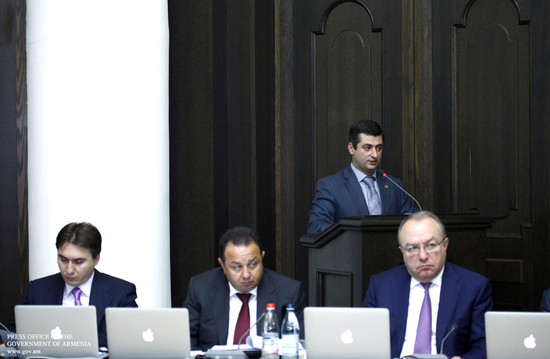 Մի շարք կարևոր խնդիրներ` վարչապետի ուշադրության կենտրոնում