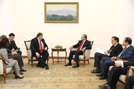 Վարչապետն ընդունել է Կարլ Լամերսին