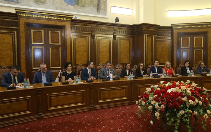 Փոխվարչապետ Տիգրան Ավինյանն ընդունել է Կալիֆոռնիայի փոխնահանգապետի գլխավորած պատվիրակությանը
