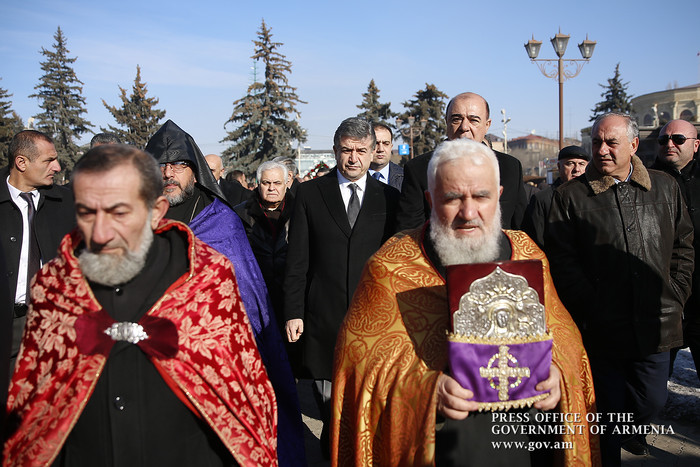 «Չնայած բոլորս մեծ ցավ ենք ապրել, բայց մենք պետք է նոր շունչ առնենք, նոր տրամադրությամբ փորձենք իրավ