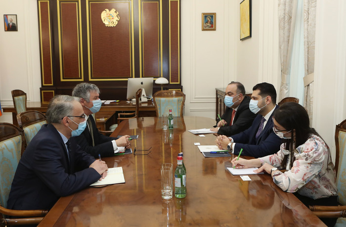 Փոխվարչապետ Համբարձում Մաթևոսյանը ընդունել է Ասիական զարգացման բանկի՝ Հայաստանի գրասենյակի տնօրենին
