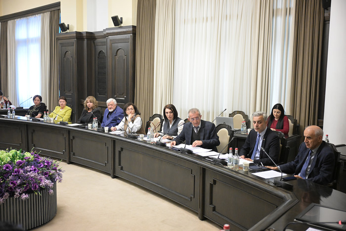 Արայիկ Հարությունյանի գլխավորությամբ տեղի է ունեցել Ազգային փոքրամասնությունների հարցերով խորհրդի նի