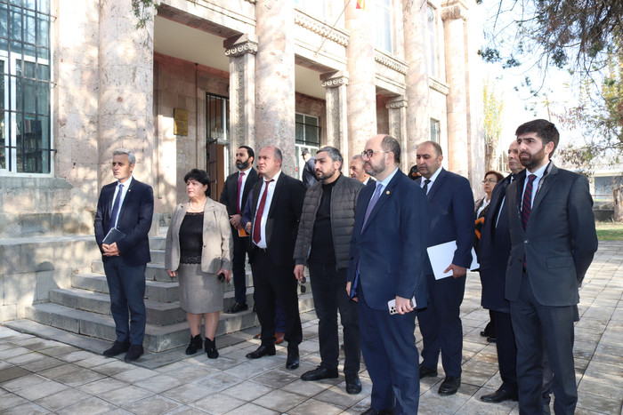 Արայիկ Հարությունյանն այցելել է Արարատի մարզի ազգային փոքրամասնությունների բնակավայրեր