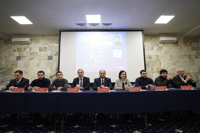 Արայիկ Հարությունյանը մասնակցել է «Սպորտ. ծանրամարտի Եվրոպայի առաջնություն»  թեմայով նամականիշով գեղ