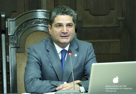 «Լույս» հիմնադրամի ուսանողները հյուրընկալվել են կառավարությունում