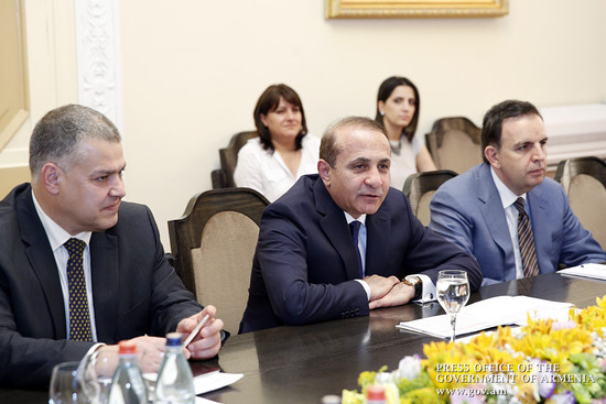 Կառավարության ղեկավարն ընդունել է ԵԽԽՎ համազեկուցողներին