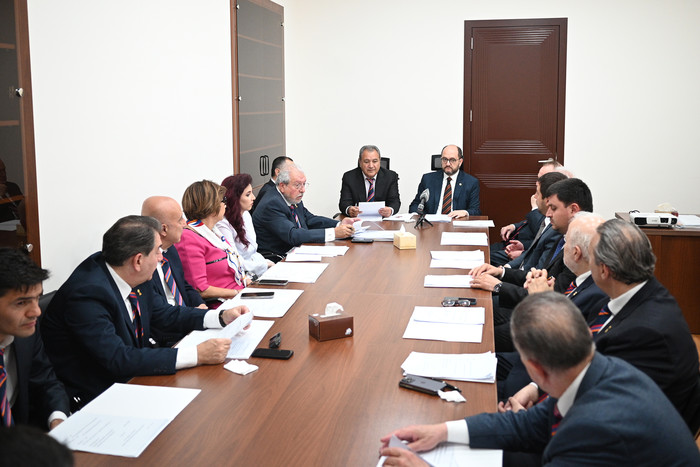 Արայիկ Հարությունյանը մասնակցել է «Համահայկական խաղերի համաշխարհային կոմիտե» ՀԿ-ի գործադիր կոմիտեի ն