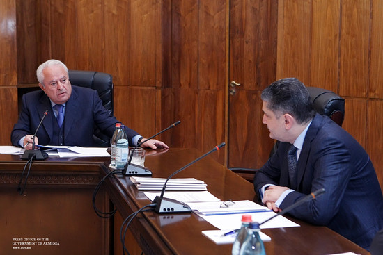 Կառավարությունում շարունակվել է պետական գերատեսչությունների հաշվետվությունների ներկայացումը