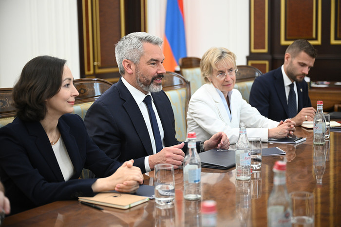Փոխվարչապետ Տիգրան Խաչատրյանն ընդունել  է  Եվրոպական ներդումային բանկի փոխնախագահ Կարլ Նեհամմերին