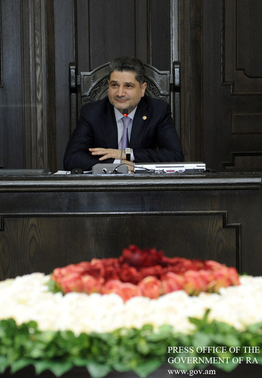 «Լույս» հիմնադրամի ուսանողները հյուրընկալվել են կառավարությունում