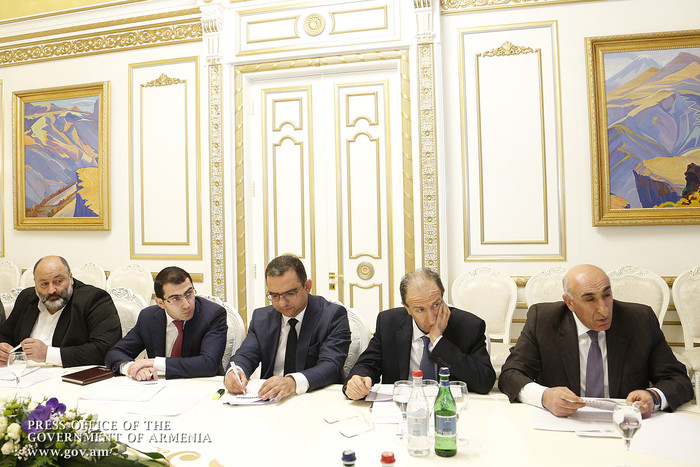Կառավարությունում քննարկվել են  համայնքներից ստացված սուբվենցիայի ծրագրային հայտերը