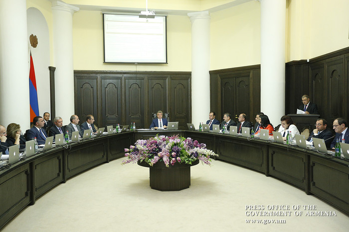 Վարչապետը նորանշանակ նախարարներից համարձակ  քայլեր է ակնկալում