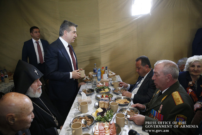 Բոլորս պարտք ունենք մեր ԶՈՒ նկատմամբ, որը վերադարձնել անհնար է. Վարչապետը մասնակցել է Հաղթանակի և խա