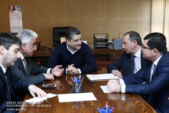 Վարչապետն այցելել է ոսկեգործական բնագավառի ազատ տնտեսական գոտու տարածք