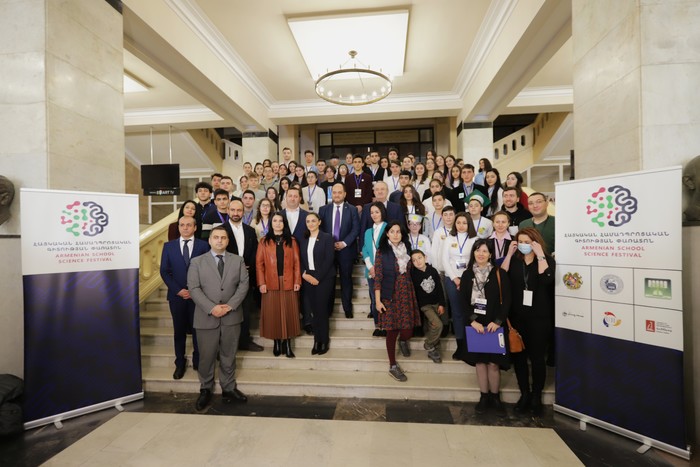 Արայիկ Հարությունյանը մասնակցել է  Համադպրոցական գիտության 2-րդ փառատոնի բացման արարողությանը