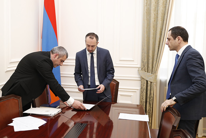 Էդուարդ Աղաջանյանին է ներկայացվել կորոնավիրուսի ներթափանցումը կանխելուն ուղղված վերահսկողական աշխատա
