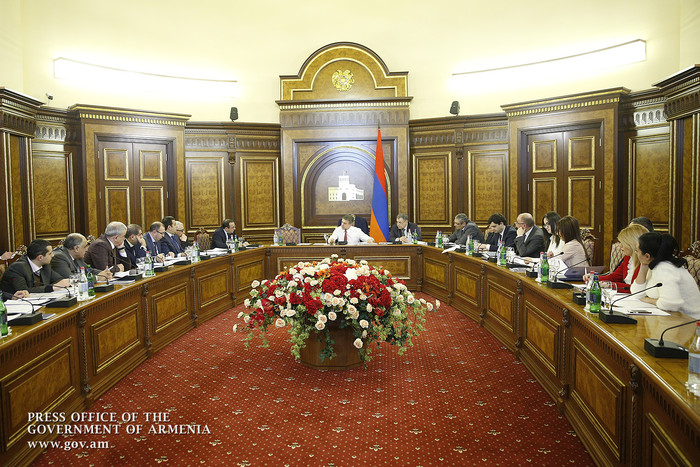 Կառավարությունում շարունակվել են գերատեսչությունների 2016 թ. գործունեության հաշվետվությունները