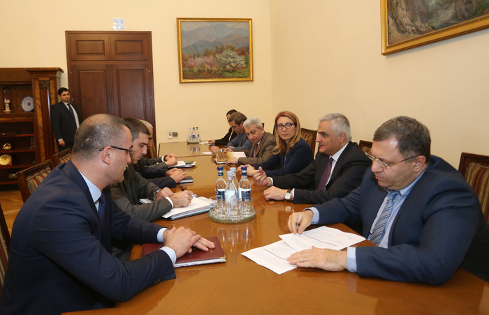 Փոխվարչապետի պաշտոնակատար Մհեր Գրիգորյանն ընդունել է Արցախի պետնախարարի գլխավորած պատվիրակությանը