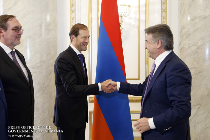 Վարչապետն ընդունել է ՌԴ արդյունաբերության և առևտրի նախարարի  գլխավորած պատվիրակությանը