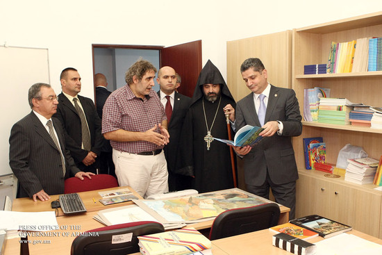 Վարչապետ Տիգրան Սարգսյանն այցելել է Բուխարեստի Հայոց կենտրոն