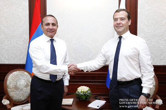 Հովիկ Աբրահամյանը և Դմիտրի Մեդվեդևը քննարկել են հայ-ռուսական փոխգործակցությանն առնչվող հարցերի լայն