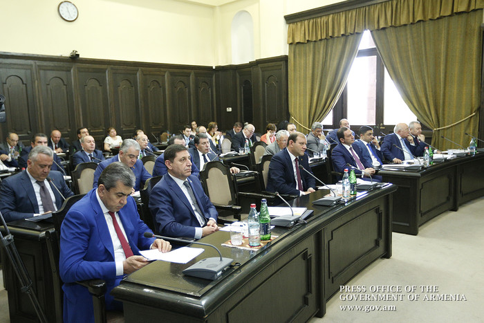 ՀՀ վարչապետը հանձնարարականներ է տվել կրթության ոլորտի և գնումների գործընթացի  բարեփոխումների վերաբեր
