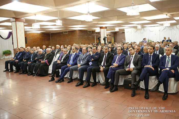 Առաջարկում եմ ամուր կամուրջ հանդիսանալ Հայաստանի և Իրանի միջև նաև շահութաբեր բիզնեսներով. վարչապետը 