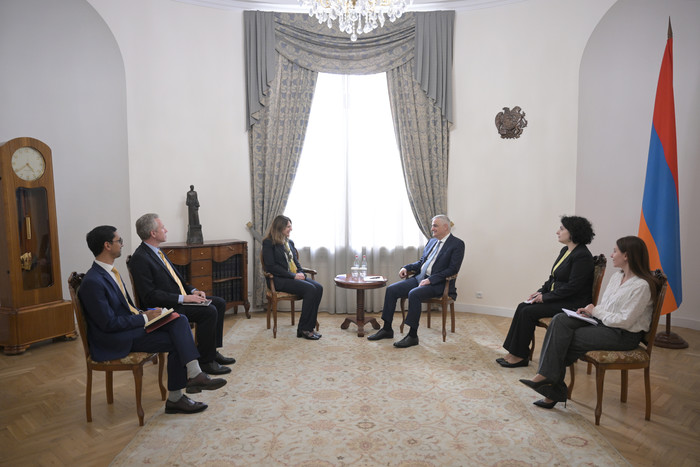 Փոխվարչապետն ընդունել է ԱՄՀ հայաստանյան առաքելության ղեկավարին
