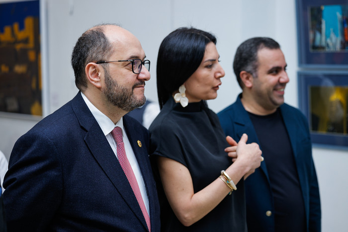 Արայիկ Հարությունյանը ներկա է գտնվել Արթուր Հովհաննիսյանի ցուցահանդեսի բացմանը